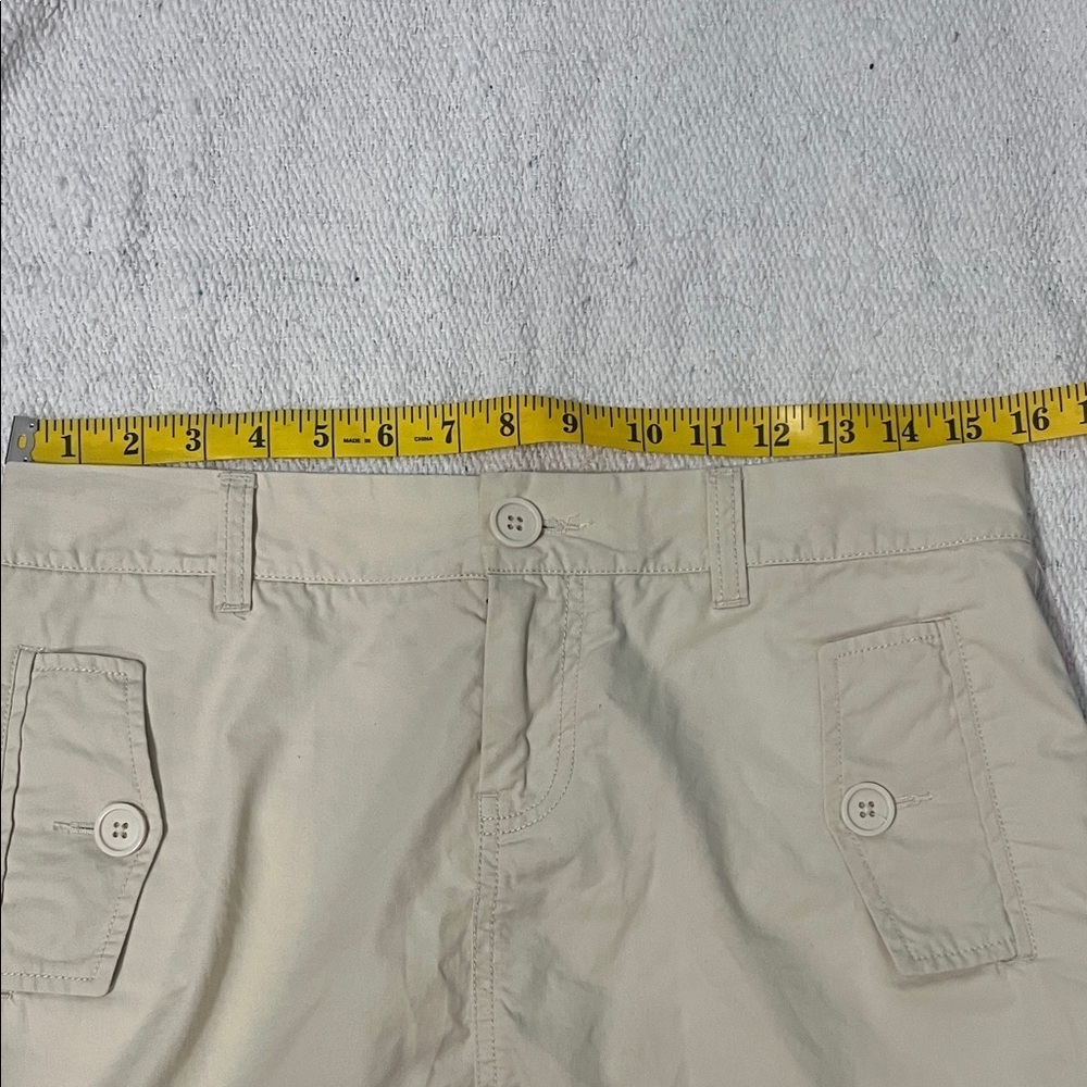 (099)GAP Cream Skirt with Button Details - Picture 5 of 7